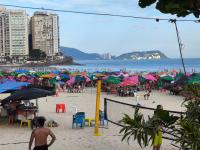 Apartment in the center of everything, 4 blocks from the beach - Ferienwohnung Guarujá