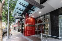 Oaks Luxury 2BR City Suite with Pool, Gym and Parking - B&B Brisbane