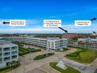Ocean View Family Retreat on Seawall - Casa Del Mar 231 - Bed and Breakfast Galveston