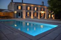 Magnifique Villa Charentaise avec Piscine & Beau Jardin - Moderne & Confort - Wifi gratuit - Ferienwohnung Saint-Georges-du-Bois