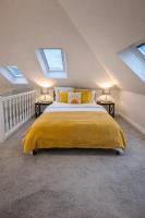 Beautiful cosy attic studio flat king size bed in central Beeston in Nottingham - Bed and Breakfast Beeston