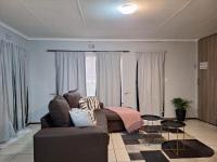 Three-Bedroom House at 16 Durham Street, Kensington, Johannesburg, With Uninterrupted Power Supply - Chambres d'hôtes Johannesbourg