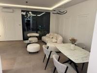 Yellow Diamond Center Free Parking - B&B Novi Sad