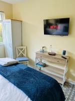 Four Seasons-Ground floor room, private bathroom,loft living area & continental breakfast - Bed and Breakfast Pitlochry