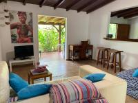 Ti Koté caché avec Jacuzzi à 10 min de la plage et des commerces - B&B Sainte-Rose