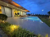 Villa Amanda - Sea view - Private swimming pool 70 M2 - B&B Mui Ne