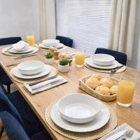 Large spacious 5-Bed house perfect for Contractors and Families, fast Wi-Fi, Sky Sports, Sky Cinema & Netflix included, Ninja Air fryer in kitchen and free parking - Bed and Breakfast Bedford