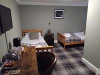 Camera Doppia con Letti Singoli con Doccia