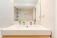 The Cabanal Beach House - 10 min to ocean, FastWifi, AC, Coffee - Chambres d'hôtes Valence