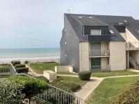 25 m de la Plage - Front de Mer - Vue Jardin - B&B Jullouville