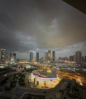 Panoramic Sea & Skyline View Private Room - Ferienwohnung Schardscha