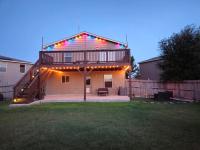 Home Near Six Flags, SeaWorld, Alamo Sportplex - Bed and Breakfast San Antonio