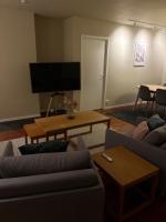 Iconic City skyline Views by Arctic Cathedral, 5BR Home - B&B Tromsø