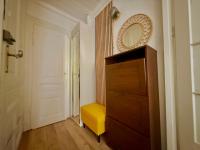 Stylish Cosy 2 Bedroom Apartment with Free Parking - Chambres d’hôtes Vienne