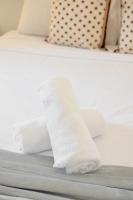 Modern Marrickville Studio 10 Min Walk to Train - Chambres d'hôtes Sydney