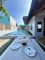 50pax private Beachfront Villa with pool - B&B Nasugbu