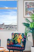 Central 2 bed 2 bath Parking - Bed and Breakfast Brisbane