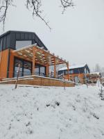 Varadeo Hill Resort - Ferienwohnung Şuncuiuş