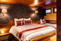 Camera Matrimoniale Superior con Vista Fiume