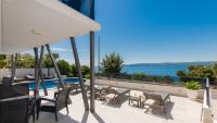 Apartman Mia 4 - Omis by Villas Guide - B&B Mimice