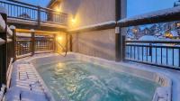 The Spacious Corral Steps to Lifts and Main St - Chambres d'hôtes Breckenridge
