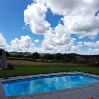 Gîte famille avec piscine en Bourgogne - Bed and Breakfast Dyo