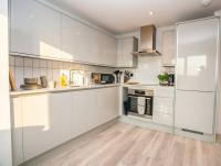 Light & Modern Central Birmingham 2 Bed Apartment - B&B Birmingham