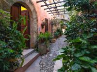 Colours - Old Town - Studios - Bed and Breakfast Rodos
