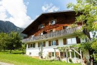 Sunny Renovated Alpine Apartment by Interlaken - Ferienwohnung Frutigen
