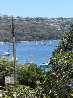 Manly Beach Retreat - Free Parking - 1 Min to Beach - B&B Sydney