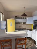 Apartamento de 1 dormitorio con balcón y vistas al mar