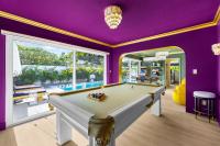 5 Min to Beach - Heated Pool Hot Tub 85 TV's BBQ Games - Chambres d'hôtes Pompano Beach