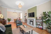 Spacious Modern 3 Bed Apartment in Hendon NW4 - B&B Colindale
