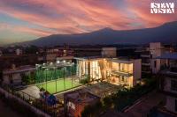 StayVista at Lacielo with Pet-friendly, WiFi, AC - B&B Lonavla