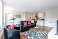 Roomspace Serviced Apartments - Trinity House - Chambres d’hôtes Reigate