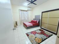 ROSHUS HOMESTAY MELAKA - Bed and Breakfast Kampung Ayer Keroh