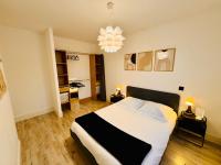 Villa Napoléni - Maison - Calme - Jardin - Parking - B&B La Roche-sur-Yon