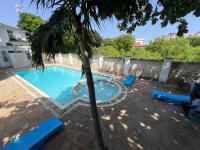 Ary Homestay Nyali- 1 Bedroom Behind City Mall - B&B Mombasa