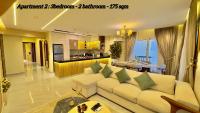 Ultra Luxury 3BR with Pools ,Sports ,Dining in Gated compound, Close to all sites - Chambres d'hôtes Le Caire