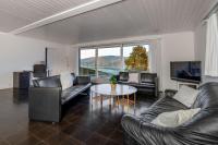 Lake & Mountain View Apartment near Faulensee Balcony BBQ & Free Parking - B&B Spiez