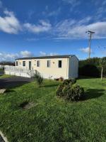 3 Bedroom Caravan with Sun Deck & Parking - Chambres d'hôtes Ilfracombe