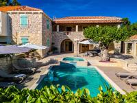 MY DALMATIA - Authentic villa Dumina with private heated pool and sauna - B&B Sukošan