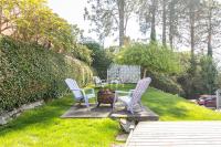Garden Retreat • Deck Dining + Fire Pit - B&B Seattle