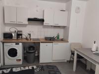 Studio centre Rouen rive gauche au pied du T4 - B&B Le Petit-Quevilly