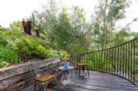 Sip, Golf & Unwind: Couple's Retreat in Fallbrook - B&B Fallbrook
