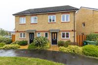 Heathrow House with Parking - Sleeps 5 near M25, Virginia Water, Thorpe Park & Legoland, Mid To Long Term Bookings Welcome - Bed and Breakfast Stanwell