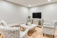 Shop, Hike, Golf & Swim: Inviting Deer Park Escape - B&B Deer Park