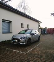 Studio attenant à maison avec parking, jardin, baignoire - B&B Irigny