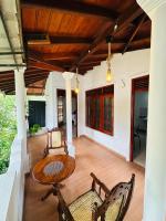 LakeNest Private Villa In Tangalle - B&B Tangalle