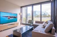 Next to Station Family & Friend Free Parking - B&B Sydney